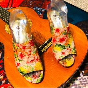 🌴Tropical Print White Mountain Chunky Heel Slides